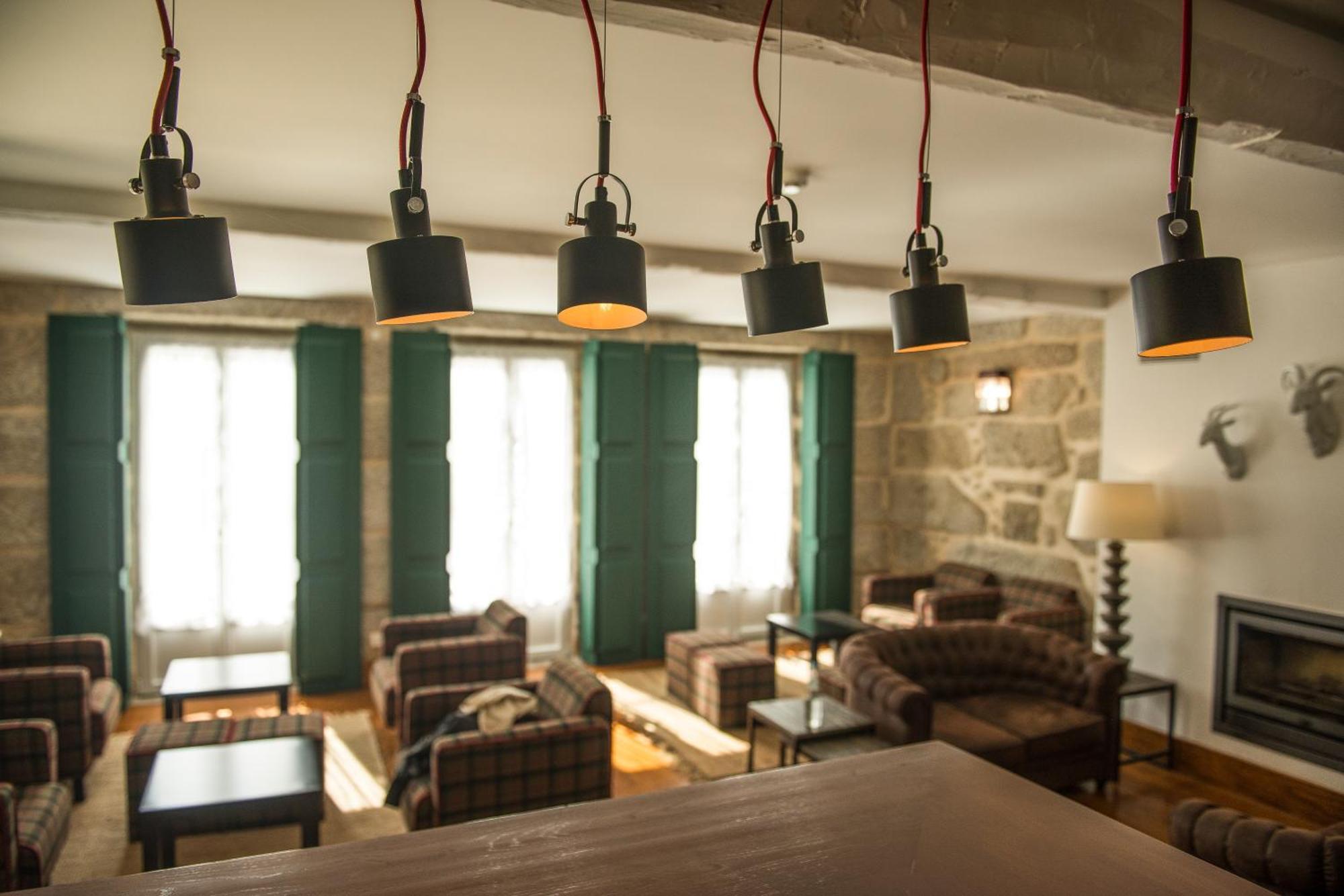 Casas Do Lupo Hotel Нелас Екстериор снимка