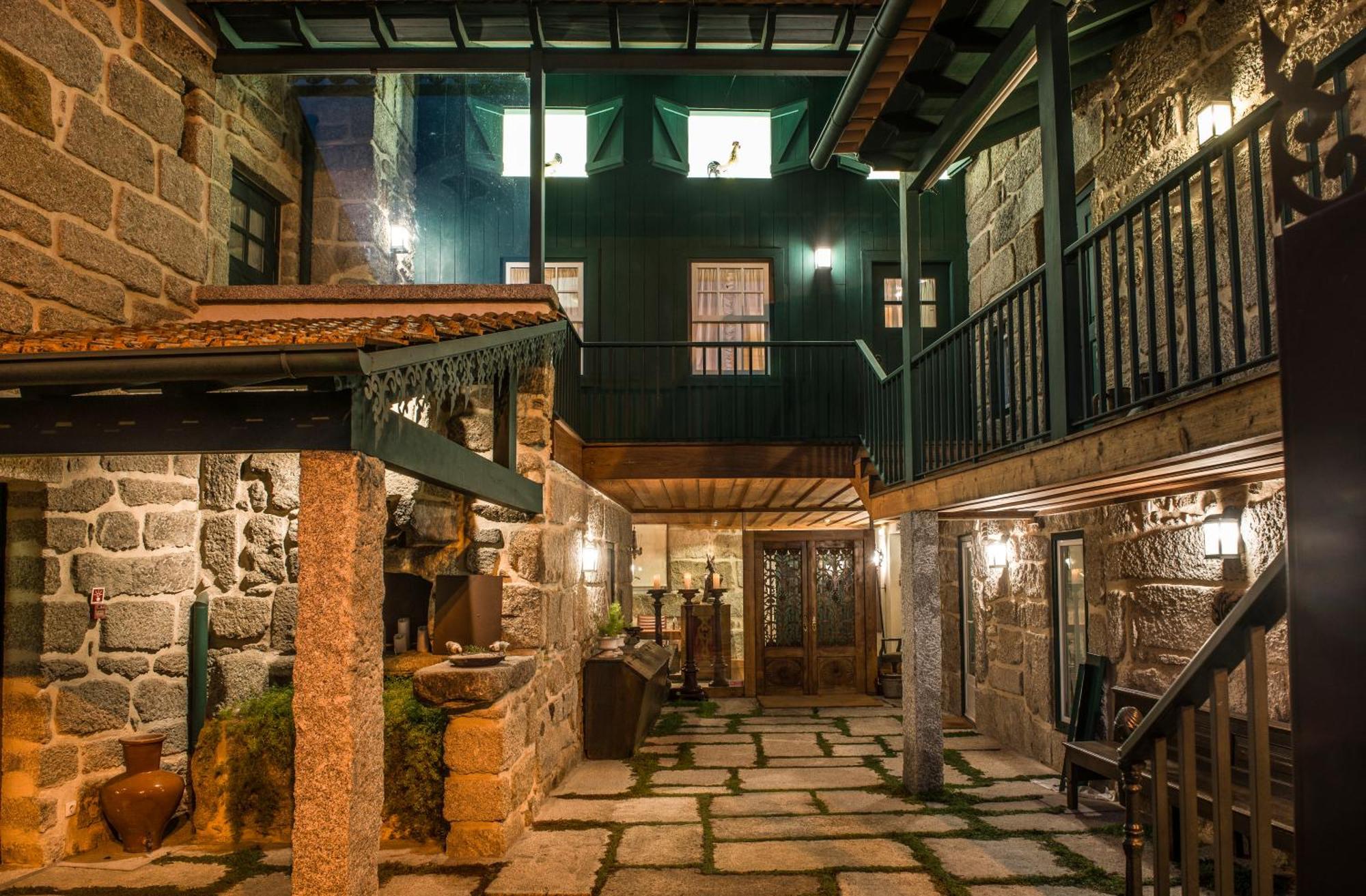Casas Do Lupo Hotel Нелас Екстериор снимка
